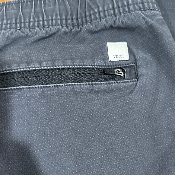 Vuori Men's Charcoal Cargo Pants - Picture 5 of 13